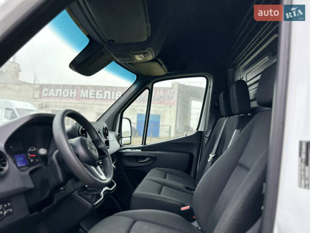 Белый Мерседес Sprinter, объемом двигателя 2.2 л и пробегом 143 тыс. км за 24400 $, фото 57 на Automoto.ua