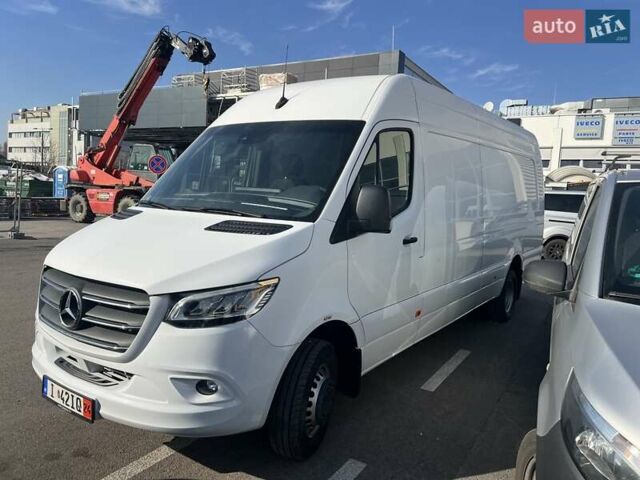 Белый Мерседес Sprinter, объемом двигателя 2.99 л и пробегом 1 тыс. км за 77000 $, фото 4 на Automoto.ua