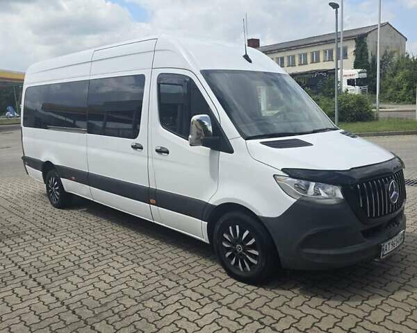Белый Мерседес Sprinter, объемом двигателя 2.14 л и пробегом 335 тыс. км за 34261 $, фото 8 на Automoto.ua