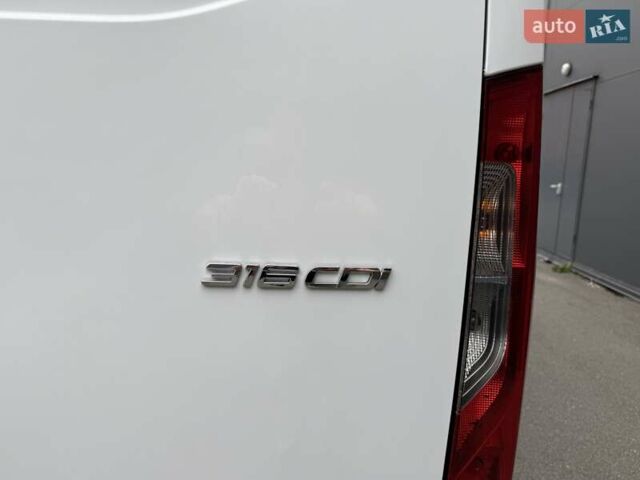 Белый Мерседес Sprinter, объемом двигателя 2.2 л и пробегом 287 тыс. км за 25450 $, фото 10 на Automoto.ua