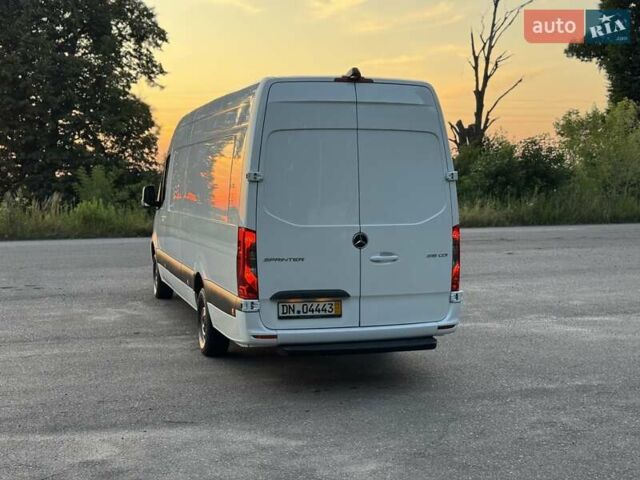 Белый Мерседес Sprinter, объемом двигателя 2.2 л и пробегом 267 тыс. км за 28900 $, фото 12 на Automoto.ua