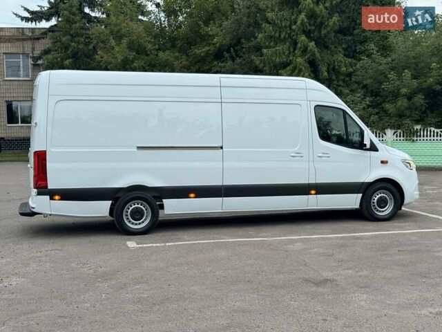 Белый Мерседес Sprinter, объемом двигателя 2.2 л и пробегом 243 тыс. км за 25800 $, фото 81 на Automoto.ua
