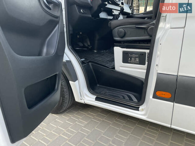 Белый Мерседес Sprinter, объемом двигателя 2.2 л и пробегом 267 тыс. км за 20999 $, фото 41 на Automoto.ua