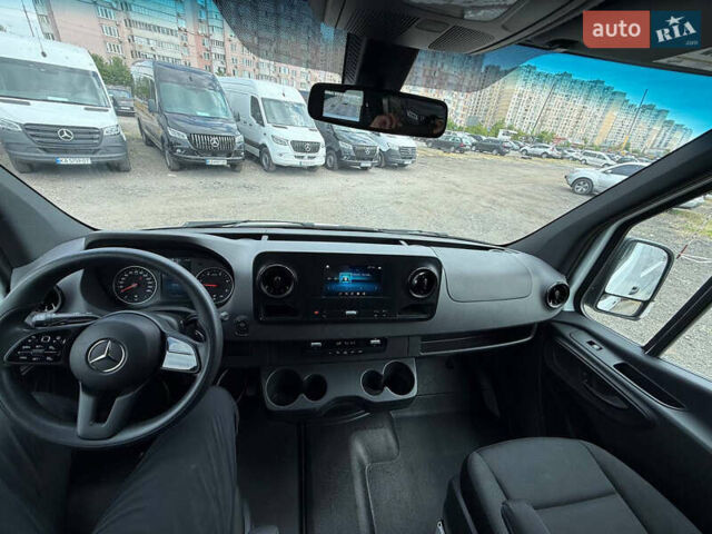 Белый Мерседес Sprinter, объемом двигателя 3 л и пробегом 303 тыс. км за 36999 $, фото 13 на Automoto.ua