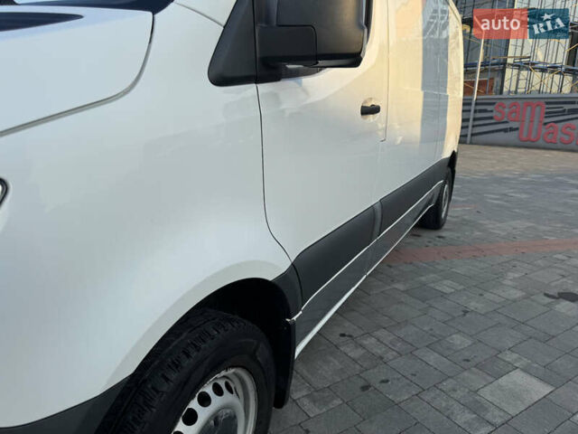 Білий Мерседес Sprinter, об'ємом двигуна 2.14 л та пробігом 332 тис. км за 21863 $, фото 8 на Automoto.ua