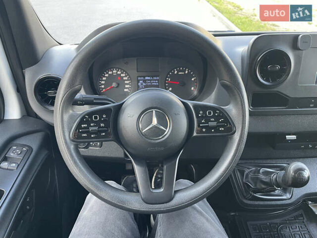 Белый Мерседес Sprinter, объемом двигателя 2.2 л и пробегом 298 тыс. км за 25600 $, фото 47 на Automoto.ua