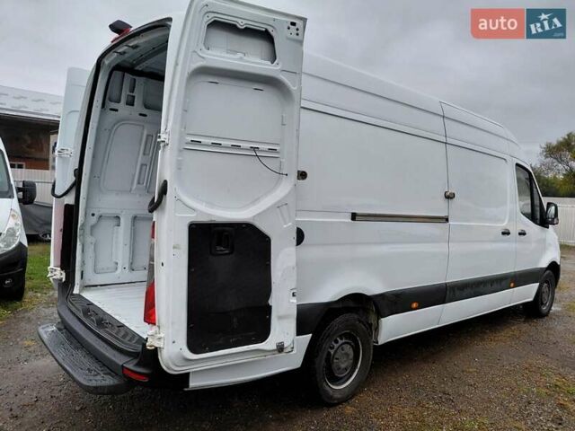 Белый Мерседес Sprinter, объемом двигателя 0 л и пробегом 207 тыс. км за 22600 $, фото 21 на Automoto.ua