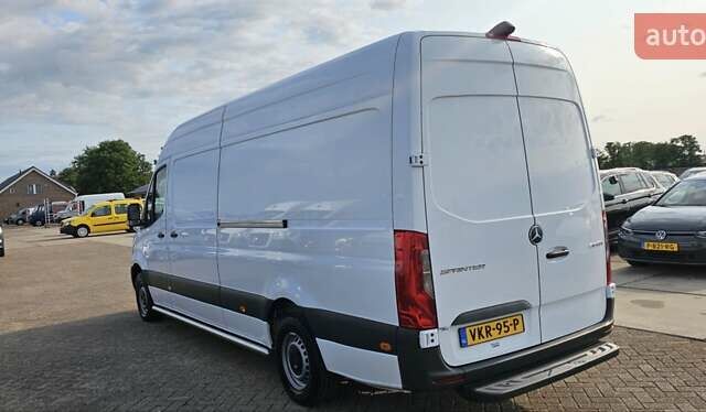 Белый Мерседес Sprinter, объемом двигателя 2 л и пробегом 275 тыс. км за 27900 $, фото 4 на Automoto.ua