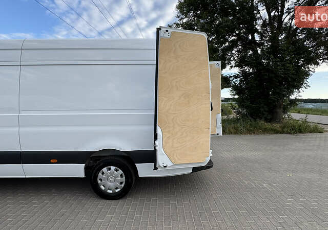Белый Мерседес Sprinter, объемом двигателя 1.95 л и пробегом 241 тыс. км за 25900 $, фото 61 на Automoto.ua