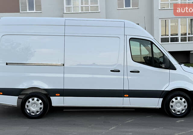 Белый Мерседес Sprinter, объемом двигателя 0 л и пробегом 239 тыс. км за 25900 $, фото 8 на Automoto.ua