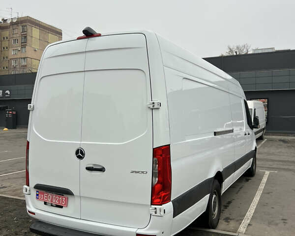 Білий Мерседес Sprinter, об'ємом двигуна 0 л та пробігом 200 тис. км за 40000 $, фото 8 на Automoto.ua