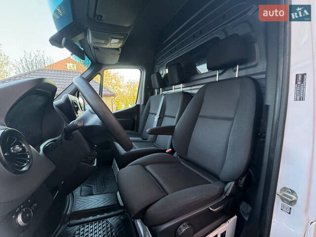 Белый Мерседес Sprinter, объемом двигателя 2.14 л и пробегом 203 тыс. км за 27500 $, фото 37 на Automoto.ua