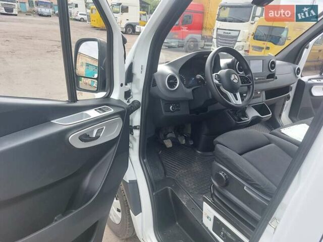 Білий Мерседес Sprinter, об'ємом двигуна 2.14 л та пробігом 290 тис. км за 28865 $, фото 12 на Automoto.ua