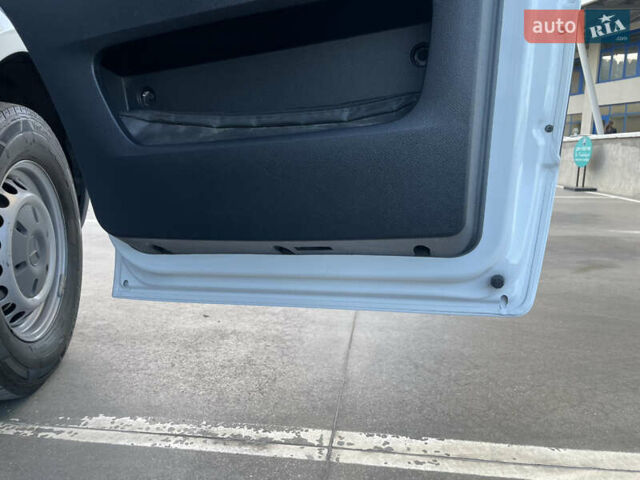 Белый Мерседес Sprinter, объемом двигателя 2.2 л и пробегом 288 тыс. км за 24900 $, фото 44 на Automoto.ua