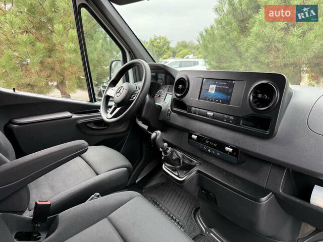 Белый Мерседес Sprinter, объемом двигателя 2 л и пробегом 240 тыс. км за 25999 $, фото 45 на Automoto.ua