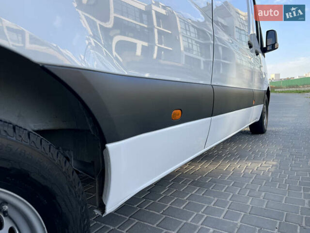 Белый Мерседес Sprinter, объемом двигателя 2.2 л и пробегом 298 тыс. км за 25600 $, фото 23 на Automoto.ua