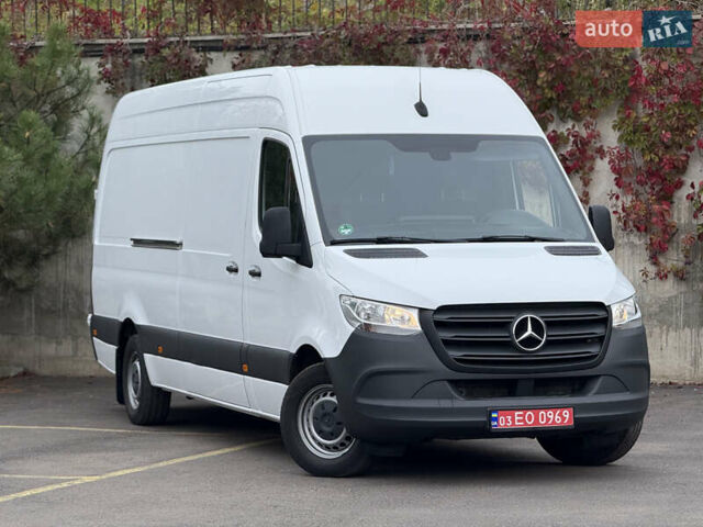 Белый Мерседес Sprinter, объемом двигателя 2 л и пробегом 240 тыс. км за 25999 $, фото 1 на Automoto.ua