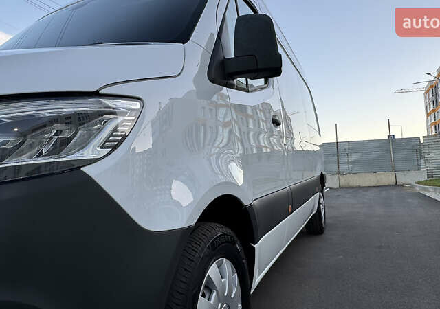 Белый Мерседес Sprinter, объемом двигателя 0 л и пробегом 239 тыс. км за 25900 $, фото 16 на Automoto.ua