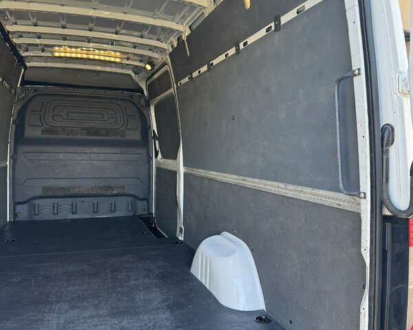 Белый Мерседес Sprinter, объемом двигателя 3 л и пробегом 222 тыс. км за 40300 $, фото 18 на Automoto.ua