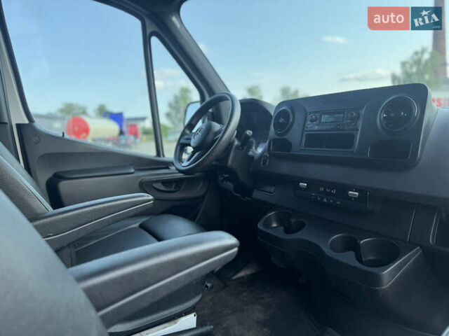 Мерседес Sprinter 2021 в Черновцах на Automoto.ua Белый Мерседес Sprinter, объемом двигателя 3 л и пробегом 119 тыс. км за 38600 $, фото 7 на Automoto.ua