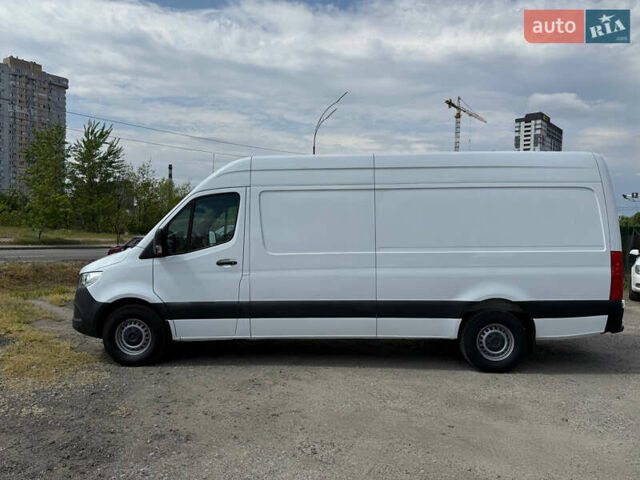 Белый Мерседес Sprinter, объемом двигателя 3 л и пробегом 303 тыс. км за 36999 $, фото 4 на Automoto.ua