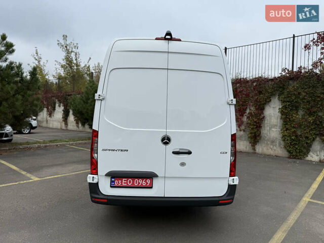 Белый Мерседес Sprinter, объемом двигателя 2 л и пробегом 240 тыс. км за 25999 $, фото 25 на Automoto.ua