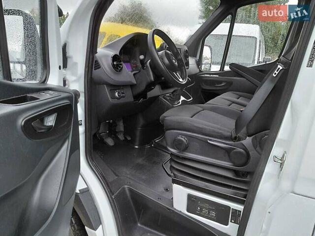 Белый Мерседес Sprinter, объемом двигателя 0 л и пробегом 207 тыс. км за 22600 $, фото 59 на Automoto.ua