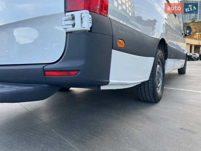 Белый Мерседес Sprinter, объемом двигателя 2.2 л и пробегом 288 тыс. км за 24900 $, фото 11 на Automoto.ua