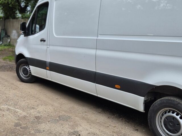 Белый Мерседес Sprinter, объемом двигателя 0 л и пробегом 250 тыс. км за 23900 $, фото 2 на Automoto.ua