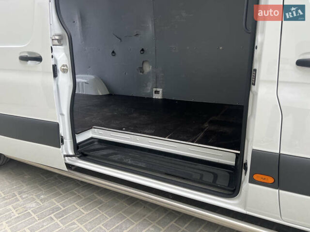 Белый Мерседес Sprinter, объемом двигателя 2 л и пробегом 246 тыс. км за 26650 $, фото 15 на Automoto.ua