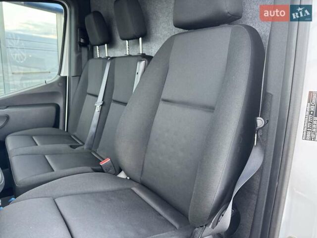 Белый Мерседес Sprinter, объемом двигателя 2.2 л и пробегом 251 тыс. км за 28500 $, фото 19 на Automoto.ua
