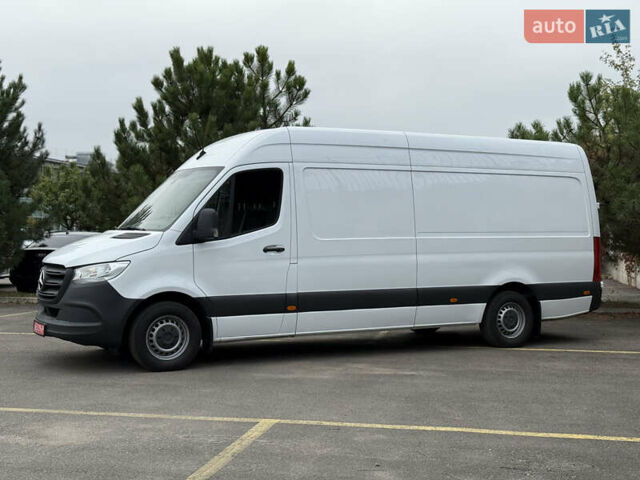 Белый Мерседес Sprinter, объемом двигателя 2 л и пробегом 240 тыс. км за 25999 $, фото 8 на Automoto.ua