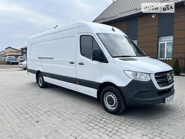 Белый Мерседес Sprinter, объемом двигателя 0 л и пробегом 53 тыс. км за 50900 $, фото 2 на Automoto.ua