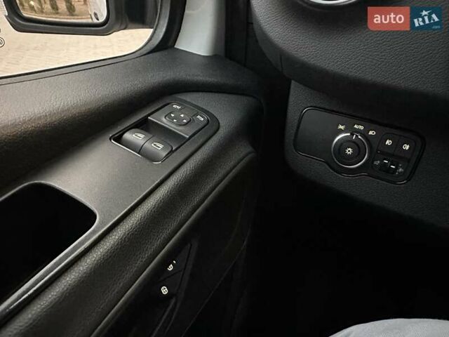 Белый Мерседес Sprinter, объемом двигателя 2 л и пробегом 243 тыс. км за 27700 $, фото 35 на Automoto.ua