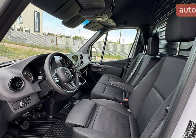 Белый Мерседес Sprinter, объемом двигателя 1.95 л и пробегом 241 тыс. км за 25900 $, фото 28 на Automoto.ua