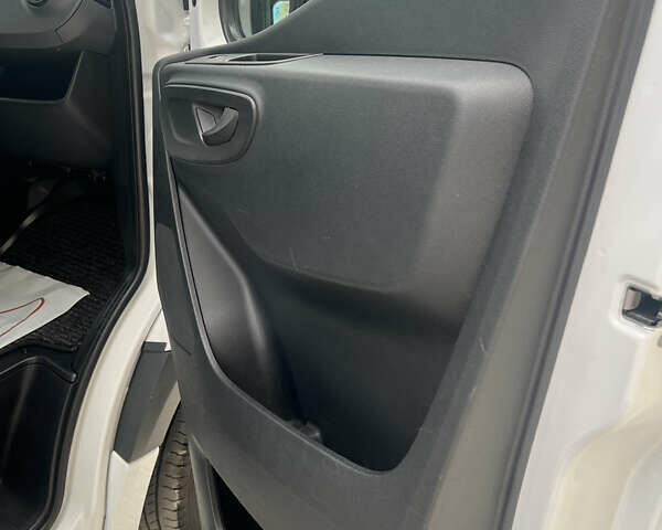 Белый Мерседес Sprinter, объемом двигателя 2 л и пробегом 246 тыс. км за 26650 $, фото 29 на Automoto.ua