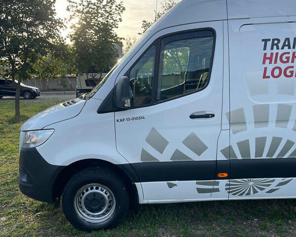 Белый Мерседес Sprinter, объемом двигателя 2.99 л и пробегом 400 тыс. км за 36500 $, фото 9 на Automoto.ua