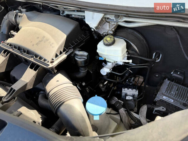 Білий Мерседес Sprinter, об'ємом двигуна 2.14 л та пробігом 246 тис. км за 24500 $, фото 27 на Automoto.ua