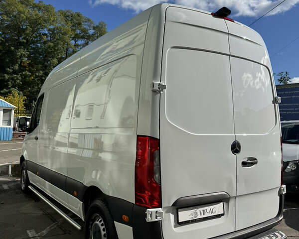 Белый Мерседес Sprinter, объемом двигателя 2 л и пробегом 70 тыс. км за 22400 $, фото 8 на Automoto.ua