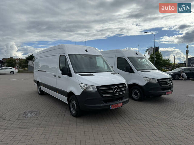Белый Мерседес Sprinter, объемом двигателя 2.2 л и пробегом 208 тыс. км за 26999 $, фото 1 на Automoto.ua