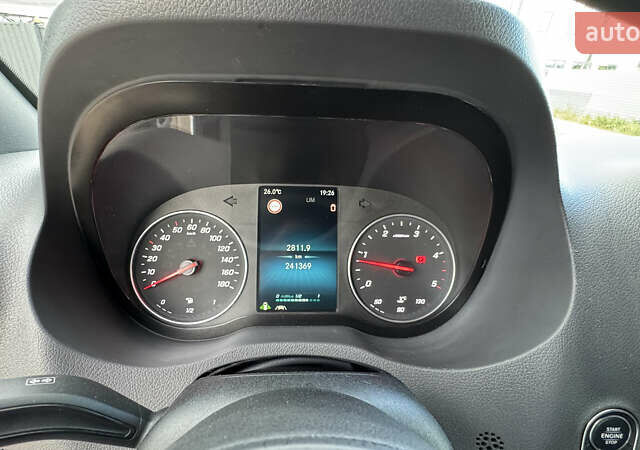Белый Мерседес Sprinter, объемом двигателя 1.95 л и пробегом 241 тыс. км за 25900 $, фото 36 на Automoto.ua