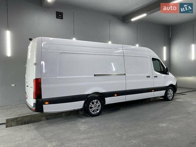 Белый Мерседес Sprinter, объемом двигателя 2.08 л и пробегом 140 тыс. км за 29450 $, фото 13 на Automoto.ua