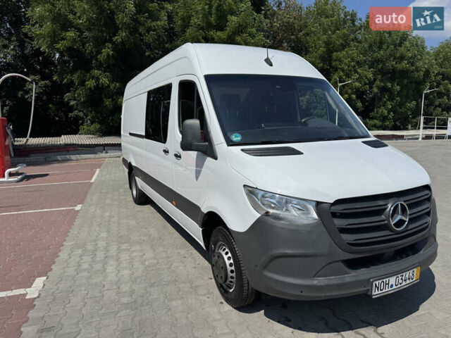Білий Мерседес Sprinter, об'ємом двигуна 2.99 л та пробігом 273 тис. км за 49898 $, фото 3 на Automoto.ua
