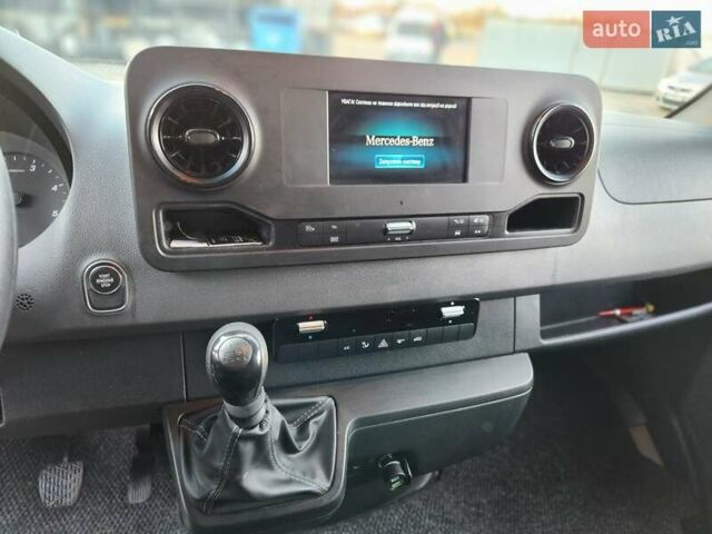 Белый Мерседес Sprinter, объемом двигателя 2.14 л и пробегом 46 тыс. км за 35800 $, фото 13 на Automoto.ua