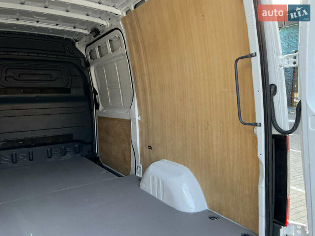 Белый Мерседес Sprinter, объемом двигателя 2 л и пробегом 111 тыс. км за 25999 $, фото 25 на Automoto.ua