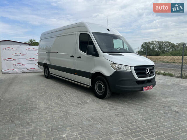 Белый Мерседес Sprinter, объемом двигателя 2 л и пробегом 246 тыс. км за 26650 $, фото 3 на Automoto.ua