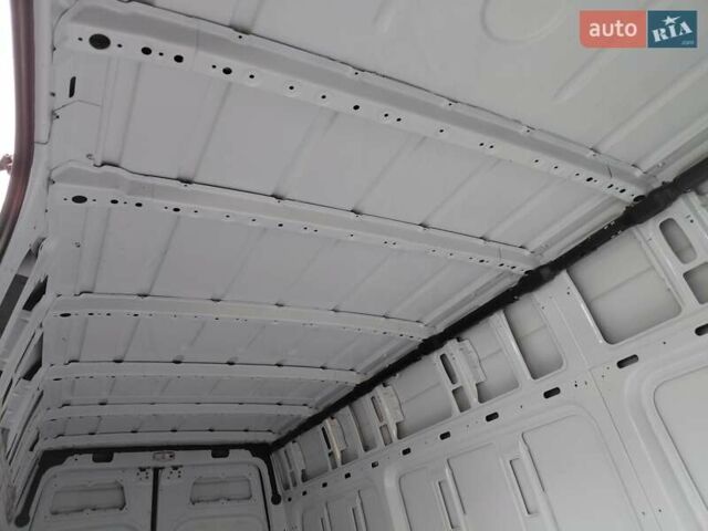Белый Мерседес Sprinter, объемом двигателя 0 л и пробегом 207 тыс. км за 22600 $, фото 15 на Automoto.ua