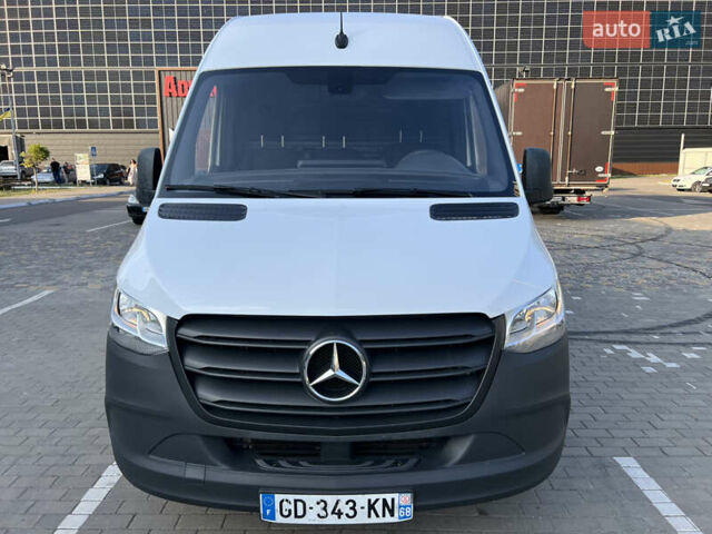 Белый Мерседес Sprinter, объемом двигателя 2 л и пробегом 111 тыс. км за 25999 $, фото 11 на Automoto.ua