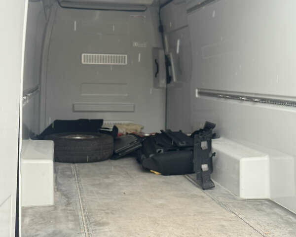 Белый Мерседес Sprinter, объемом двигателя 2.2 л и пробегом 285 тыс. км за 27000 $, фото 21 на Automoto.ua
