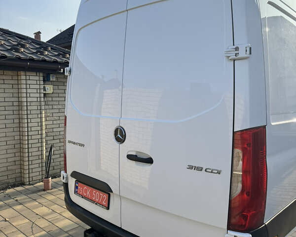 Белый Мерседес Sprinter, объемом двигателя 3 л и пробегом 222 тыс. км за 40300 $, фото 12 на Automoto.ua